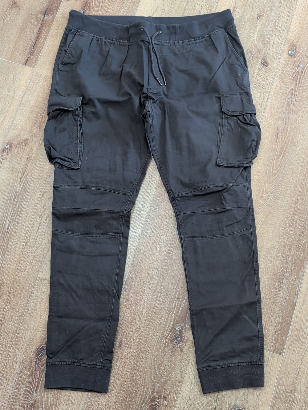 H&M Divided Gray Twill Cargo Joggers - Size XL